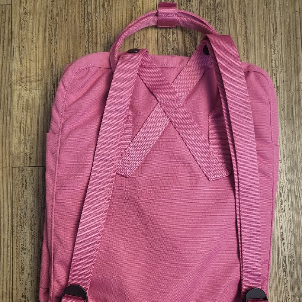 NWT.26.Fjallraven Re-kanken Water Resistant Backpack in Pink Rose women-Girls@24 - Picture 6 of 9